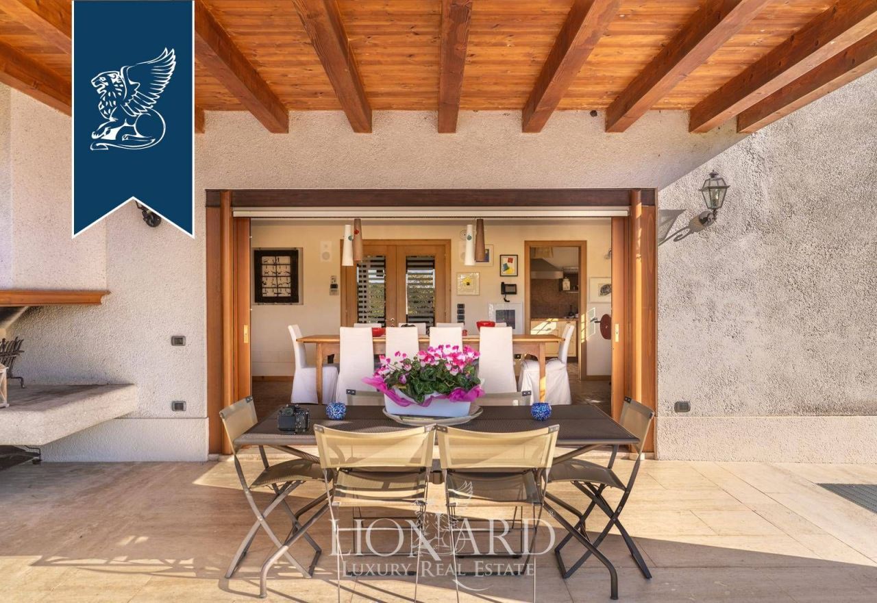 Вилла в Конельяно, Италия, 600 м² - фото 11