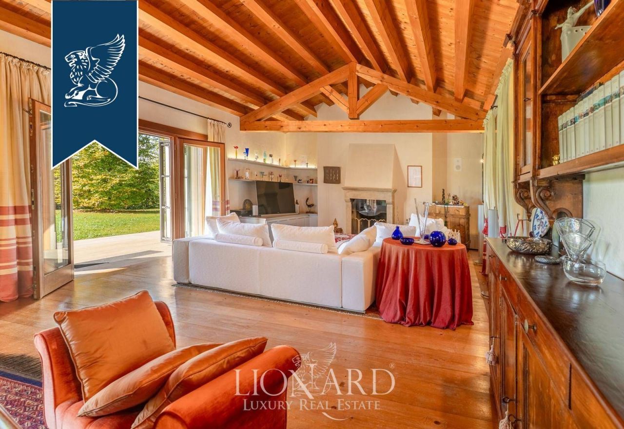 Вилла в Конельяно, Италия, 600 м² - фото 16