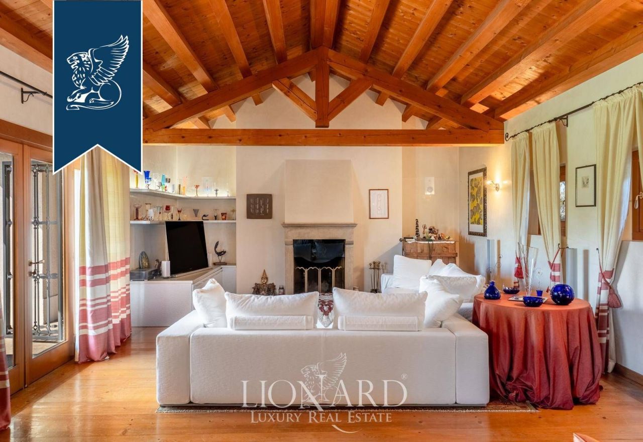 Вилла в Конельяно, Италия, 600 м² - фото 17