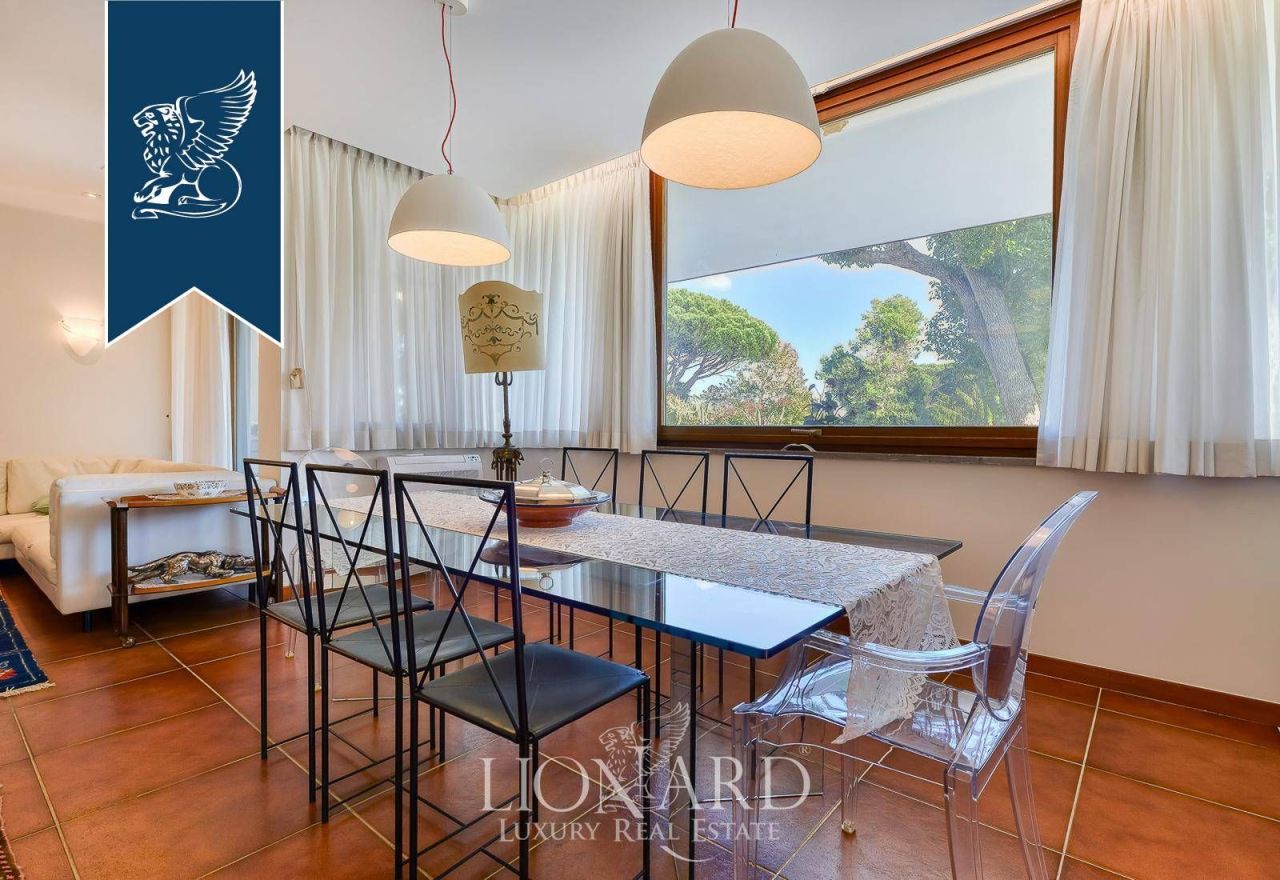 Вилла в Риме, Италия, 650 м² - фото 18