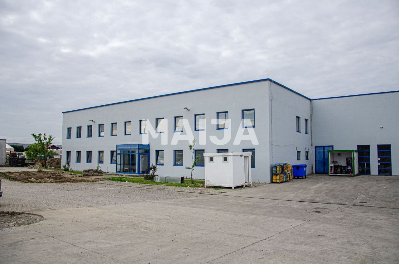 Офис Крайова, Румыния, 18 432 м² - фото 1