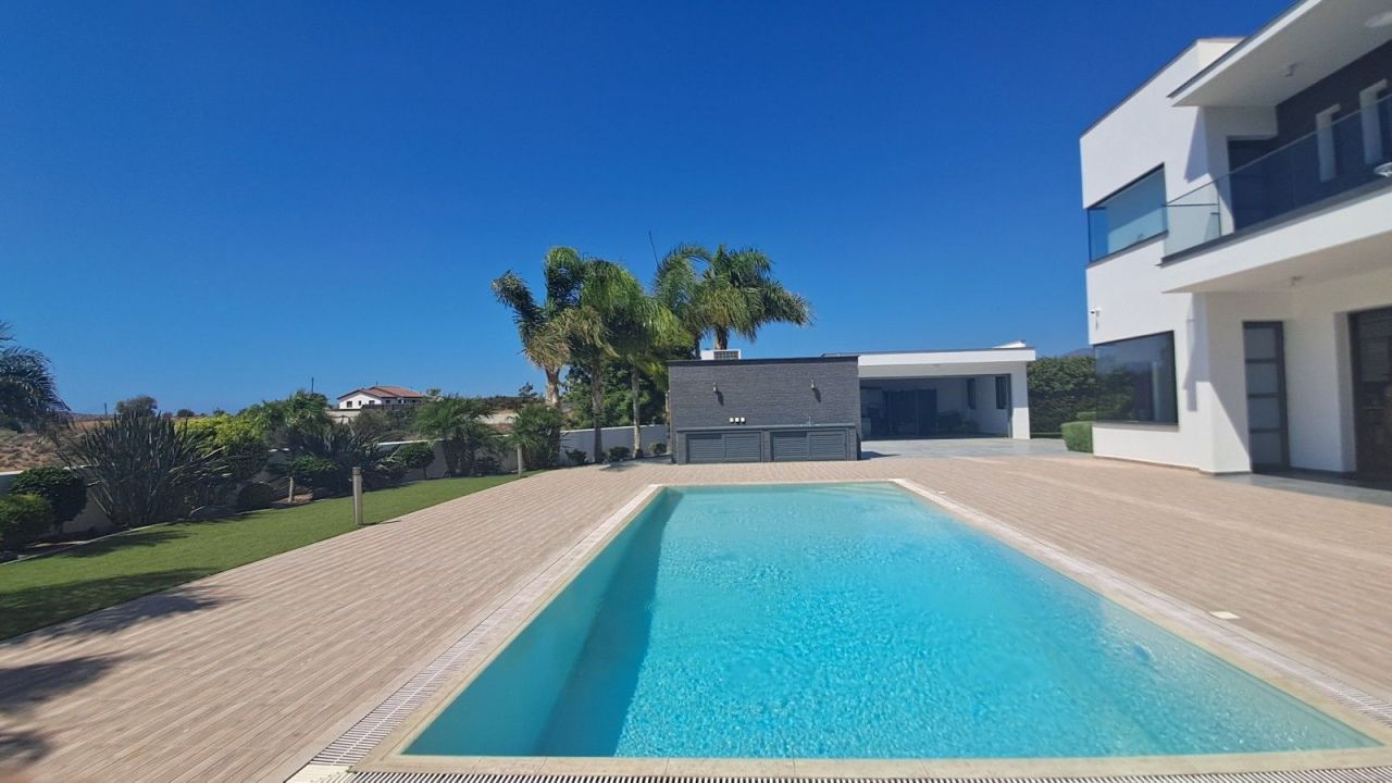 Вилла в Лимасоле, Кипр, 380 м² - фото 1