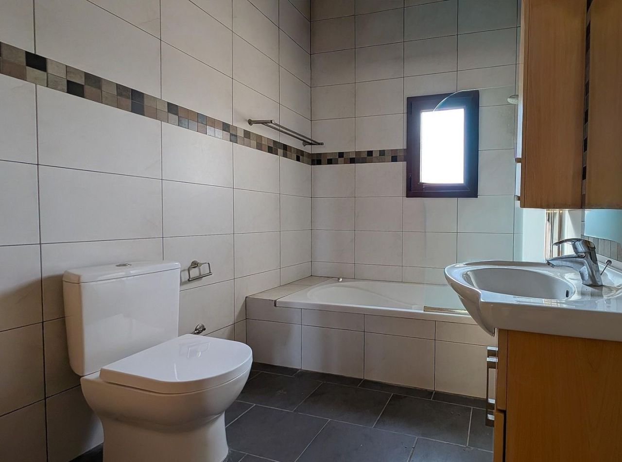 Вилла в Ларнаке, Кипр, 98 м² - фото 15