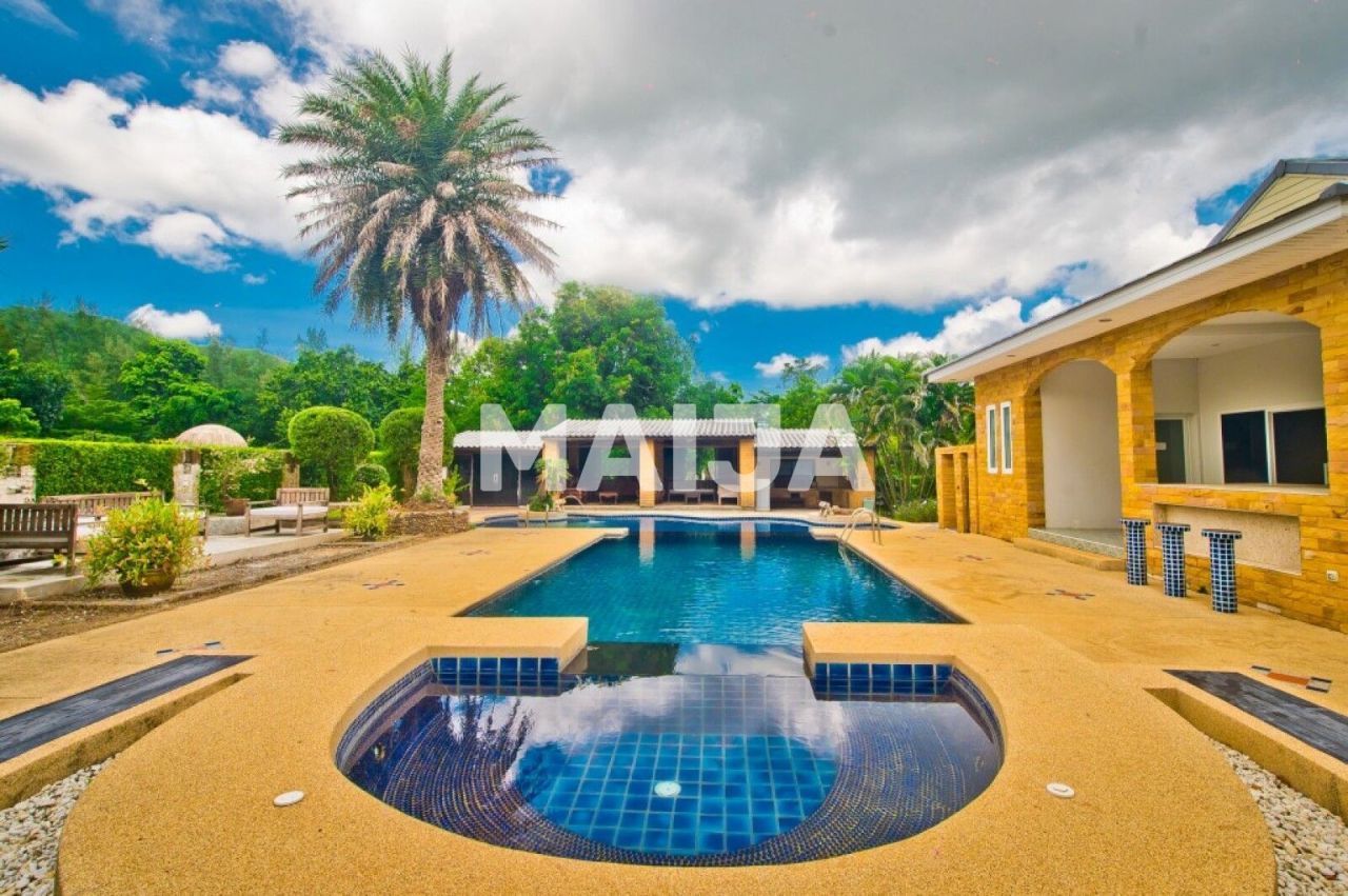 Дом Sattahip, Таиланд, 1 570 м² - фото 2