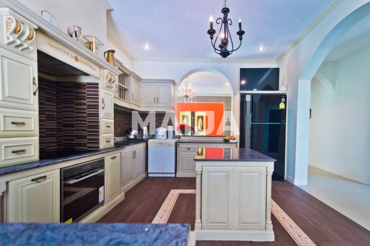 Дом Sattahip, Таиланд, 1 570 м² - фото 11