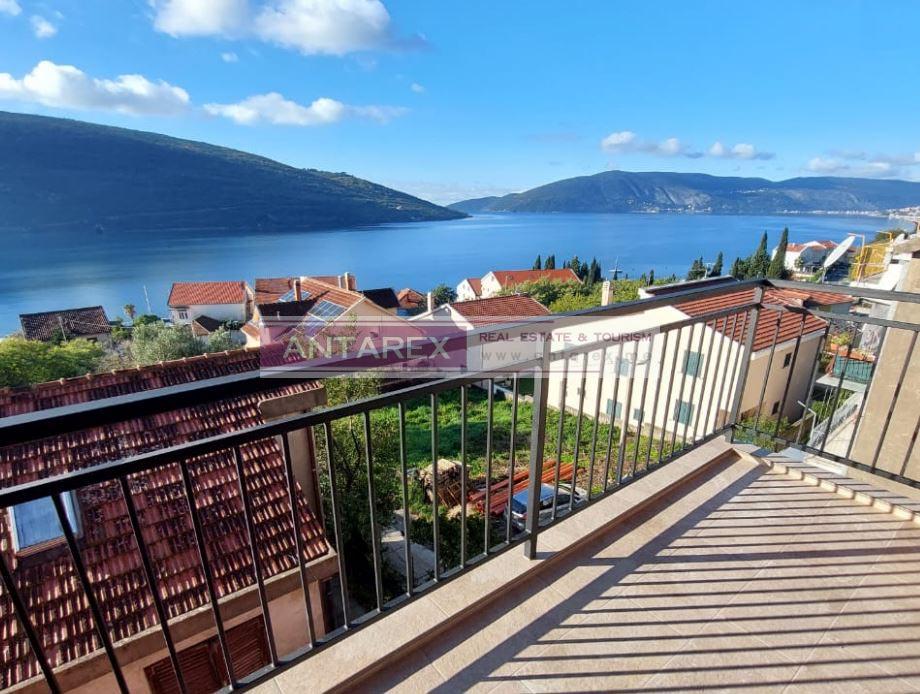 Апартаменты в Кумборе, Черногория, 45.6 м² - фото 1