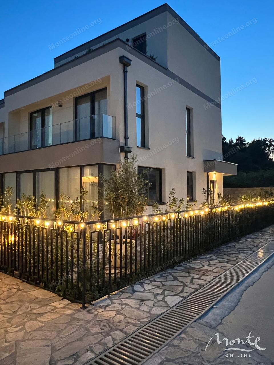 Вилла в Ластве, Черногория, 176 м² - фото 1