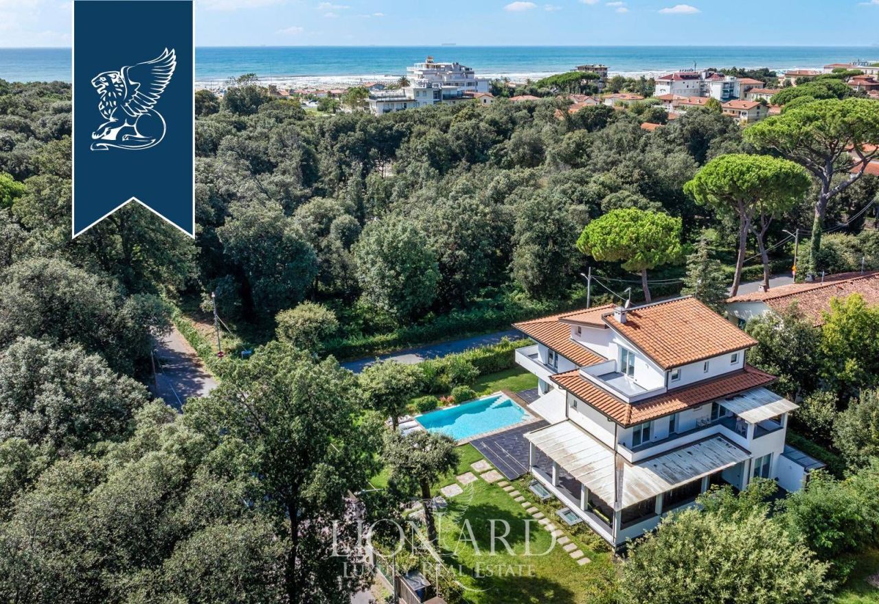 Вилла в Пьетрасанте, Италия, 650 м² - фото 2