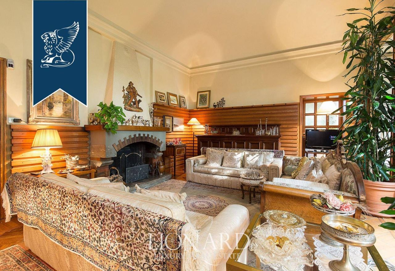 Вилла в Лекко, Италия, 1 000 м² - фото 7