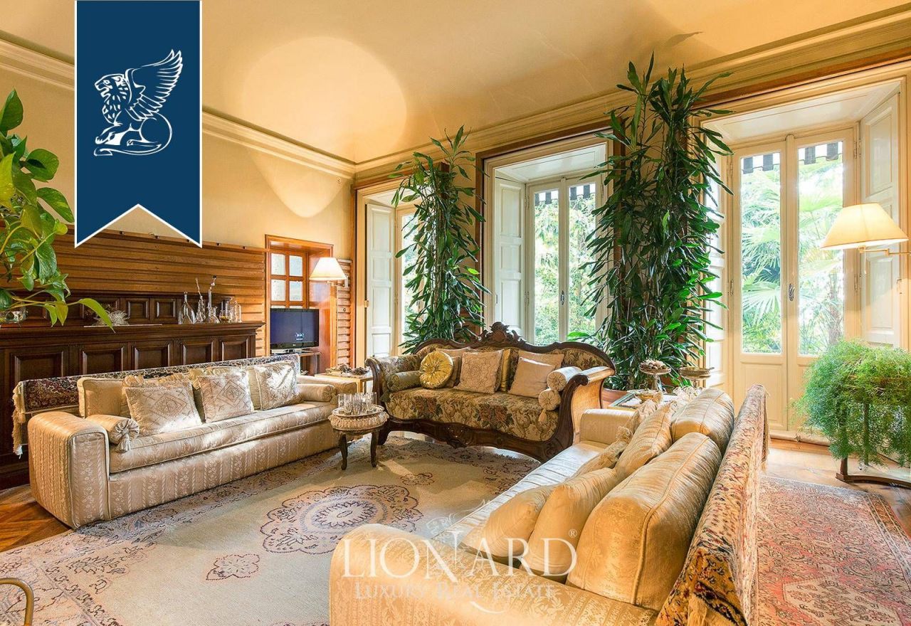 Вилла в Лекко, Италия, 1 000 м² - фото 8