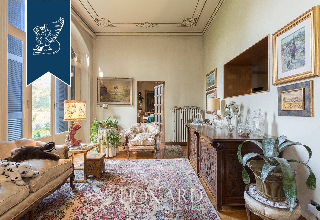 Вилла в Лекко, Италия, 1 000 м² - фото 10