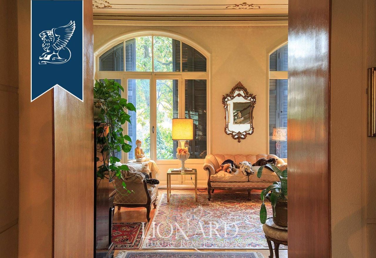 Вилла в Лекко, Италия, 1 000 м² - фото 13