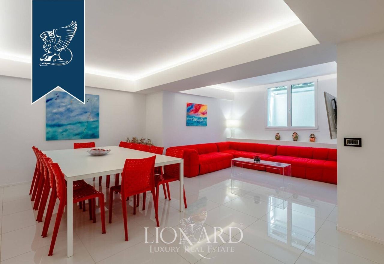 Вилла в Пьетрасанте, Италия, 650 м² - фото 15