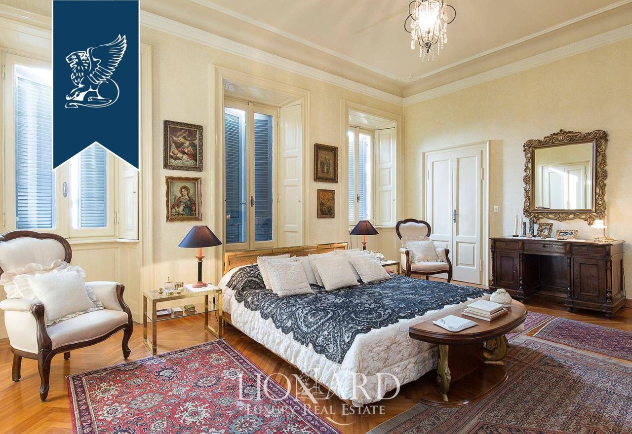 Вилла в Лекко, Италия, 1 000 м² - фото 17