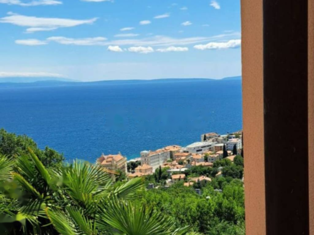 Дом в Опатии, Хорватия, 460 м² - фото 1