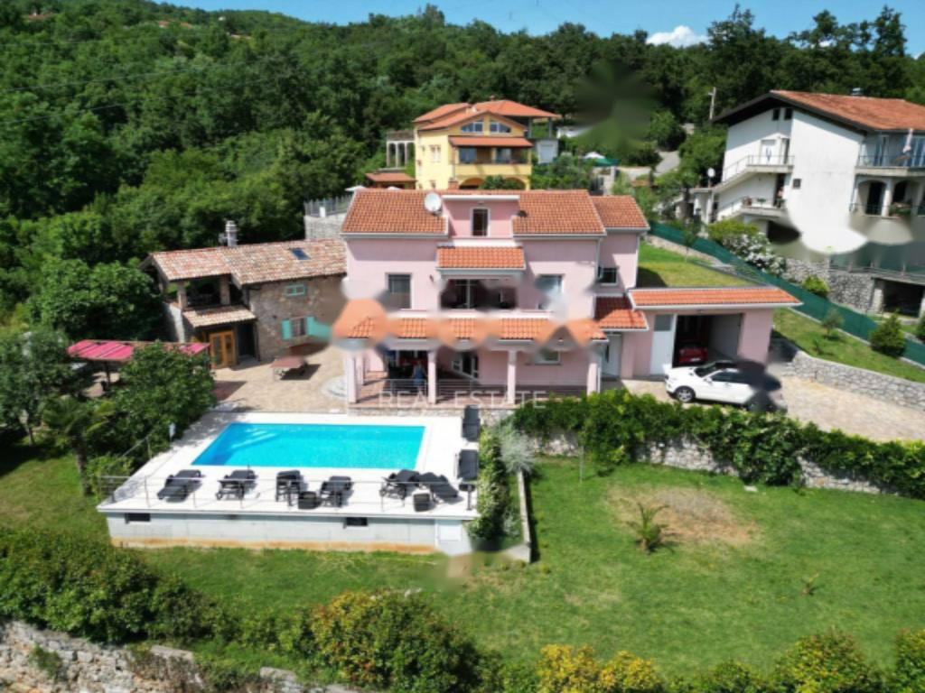 Дом в Опатии, Хорватия, 500 м² - фото 1