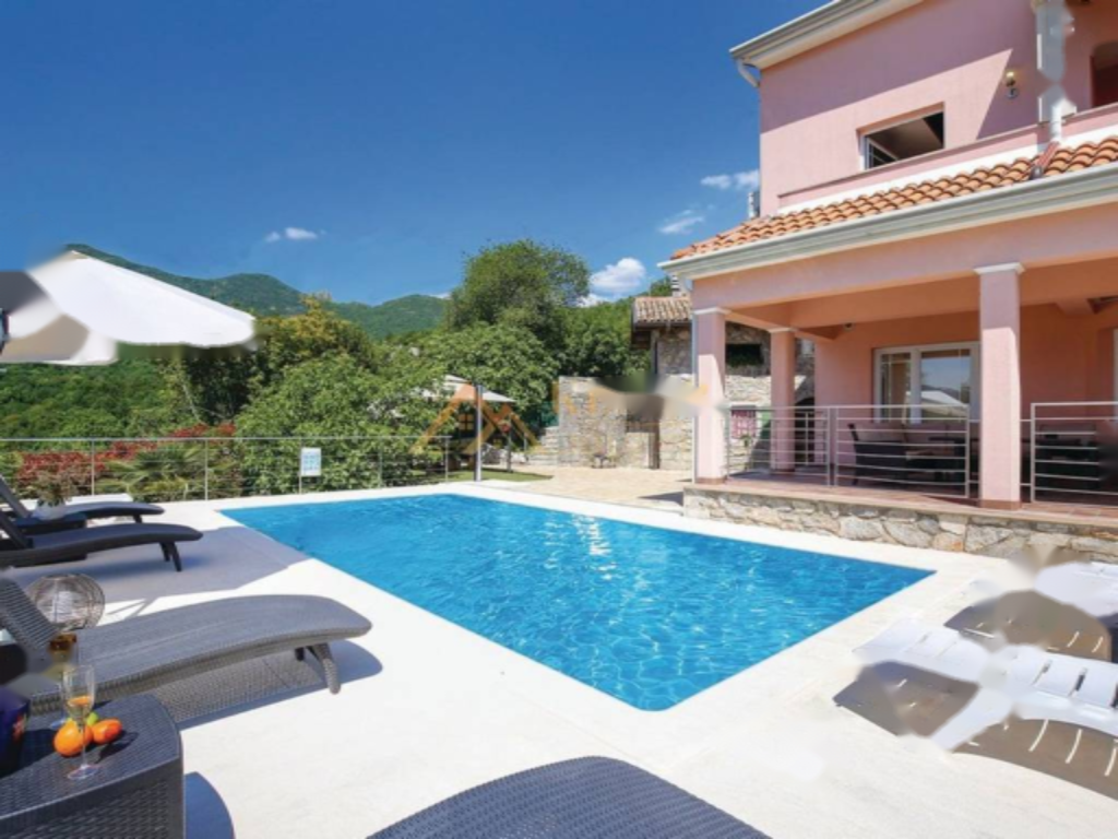 Дом в Опатии, Хорватия, 1 500 м² - фото 2