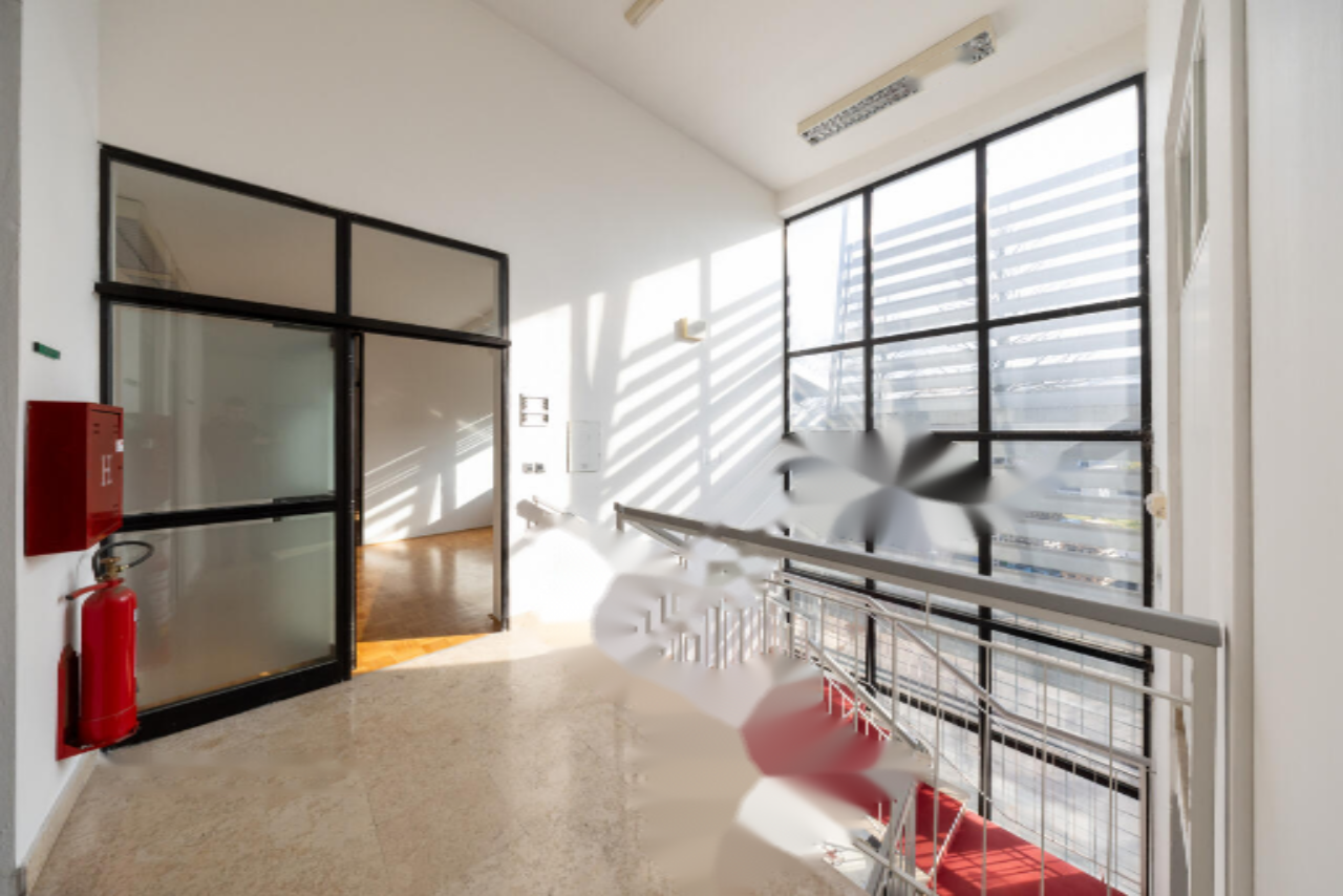 Офис в Любляне, Словения, 1 098 м² - фото 9