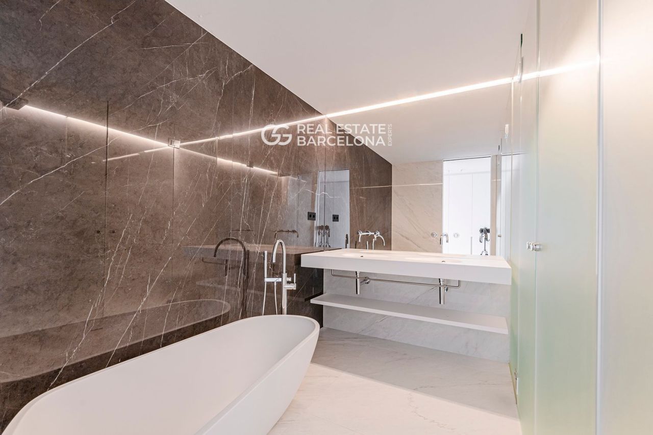 Квартира в Барселоне, Испания, 386 м² - фото 10