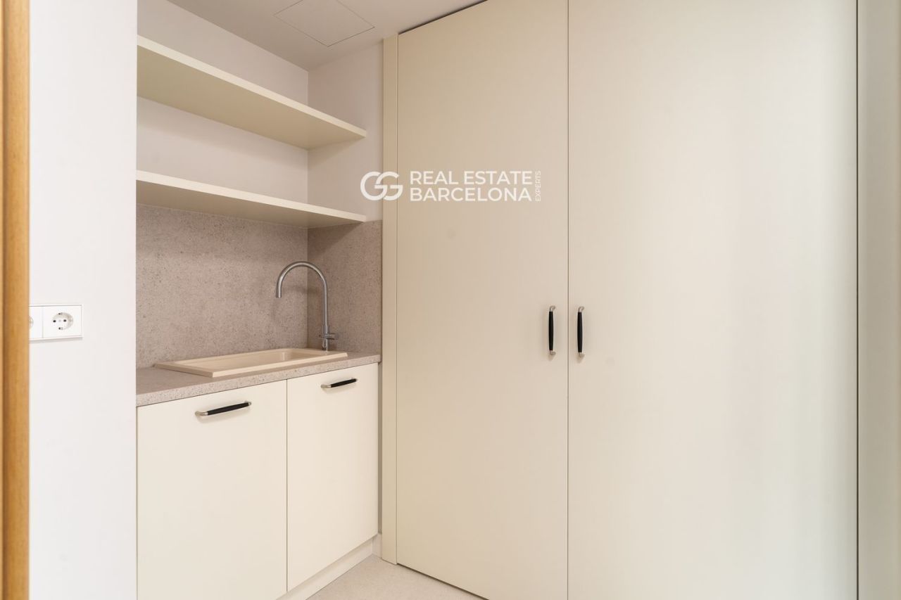 Квартира в Барселоне, Испания, 200 м² - фото 11