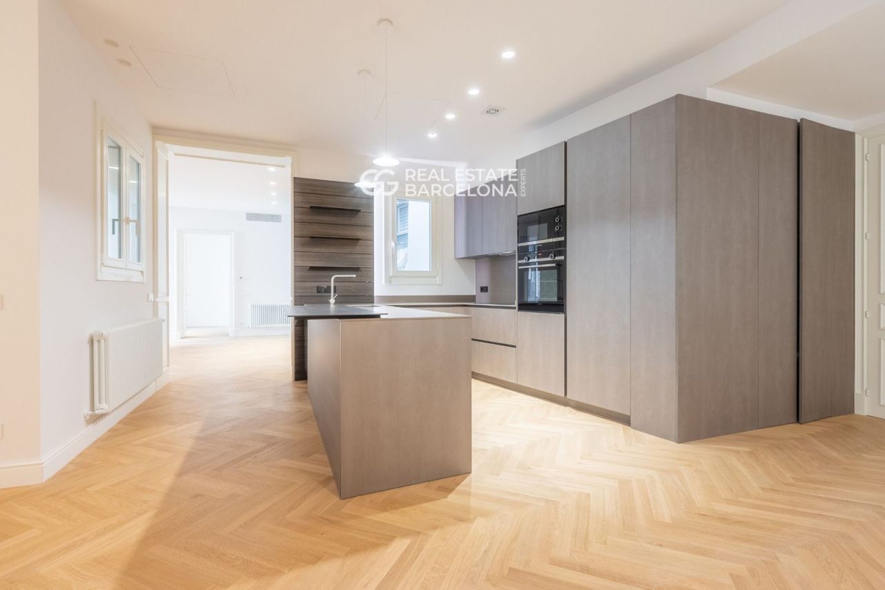 Квартира в Барселоне, Испания, 163 м² - фото 12