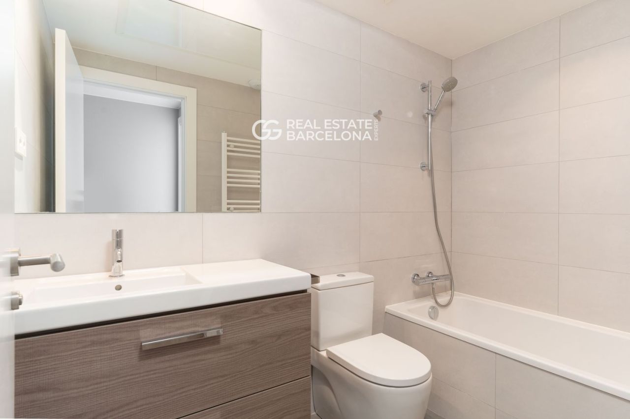 Квартира в Бадалоне, Испания, 141 м² - фото 15