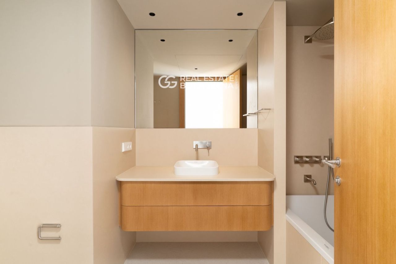 Квартира в Барселоне, Испания, 200 м² - фото 17