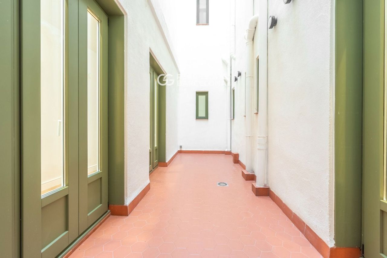 Квартира в Барселоне, Испания, 163 м² - фото 18