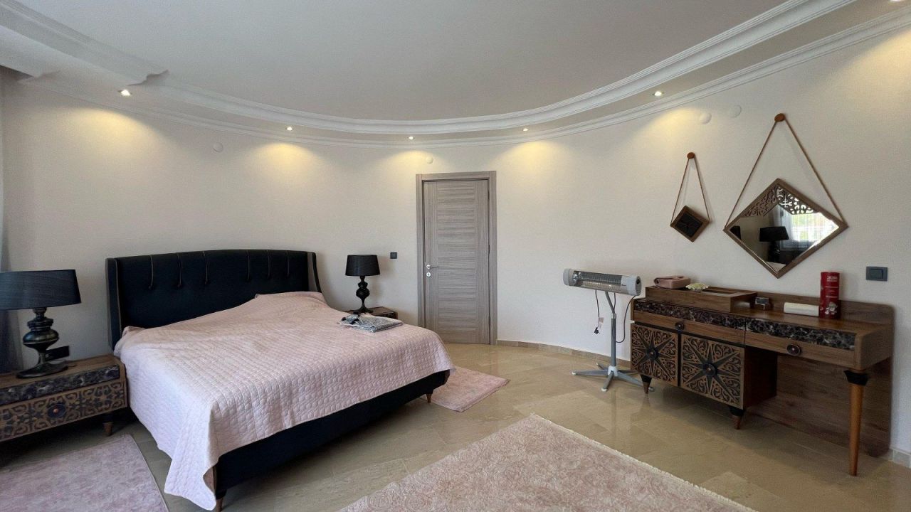 Вилла в Алании, Турция, 250 м² - фото 11