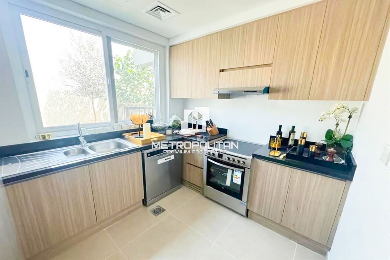 Таунхаус в Дубае, ОАЭ, 210 м² - фото 2