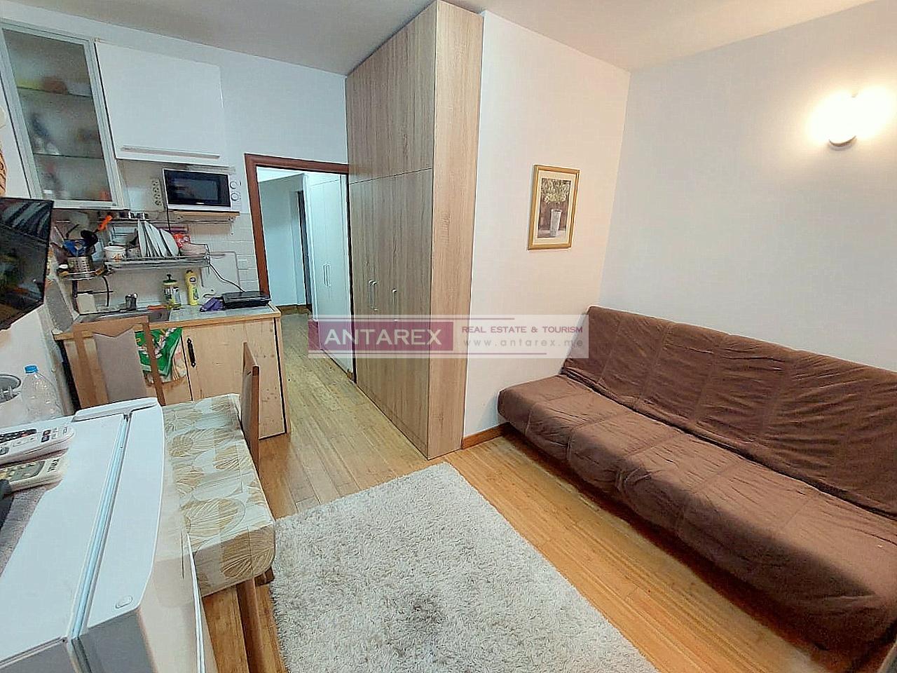 Апартаменты в Игало, Черногория, 26 м² - фото 1