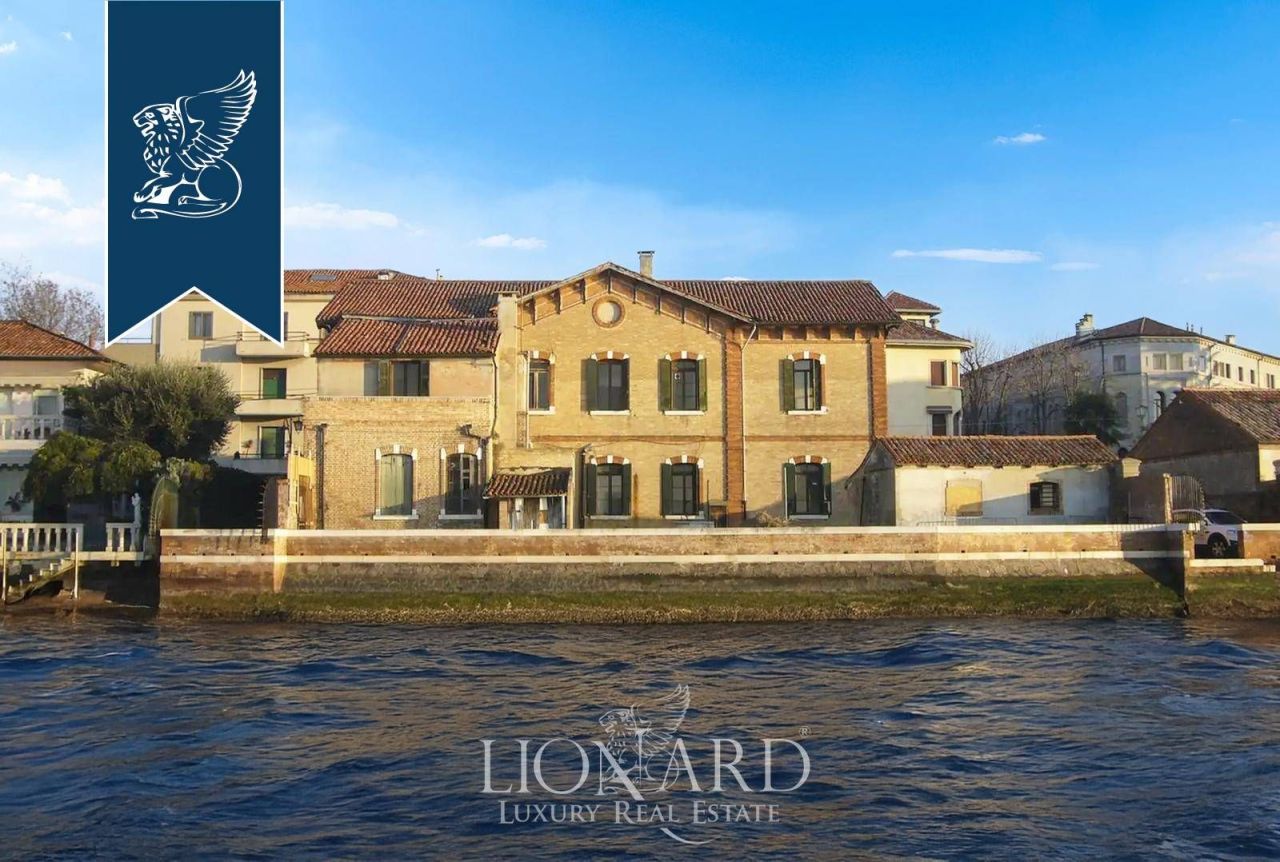 Вилла в Венеции, Италия, 720 м² - фото 5