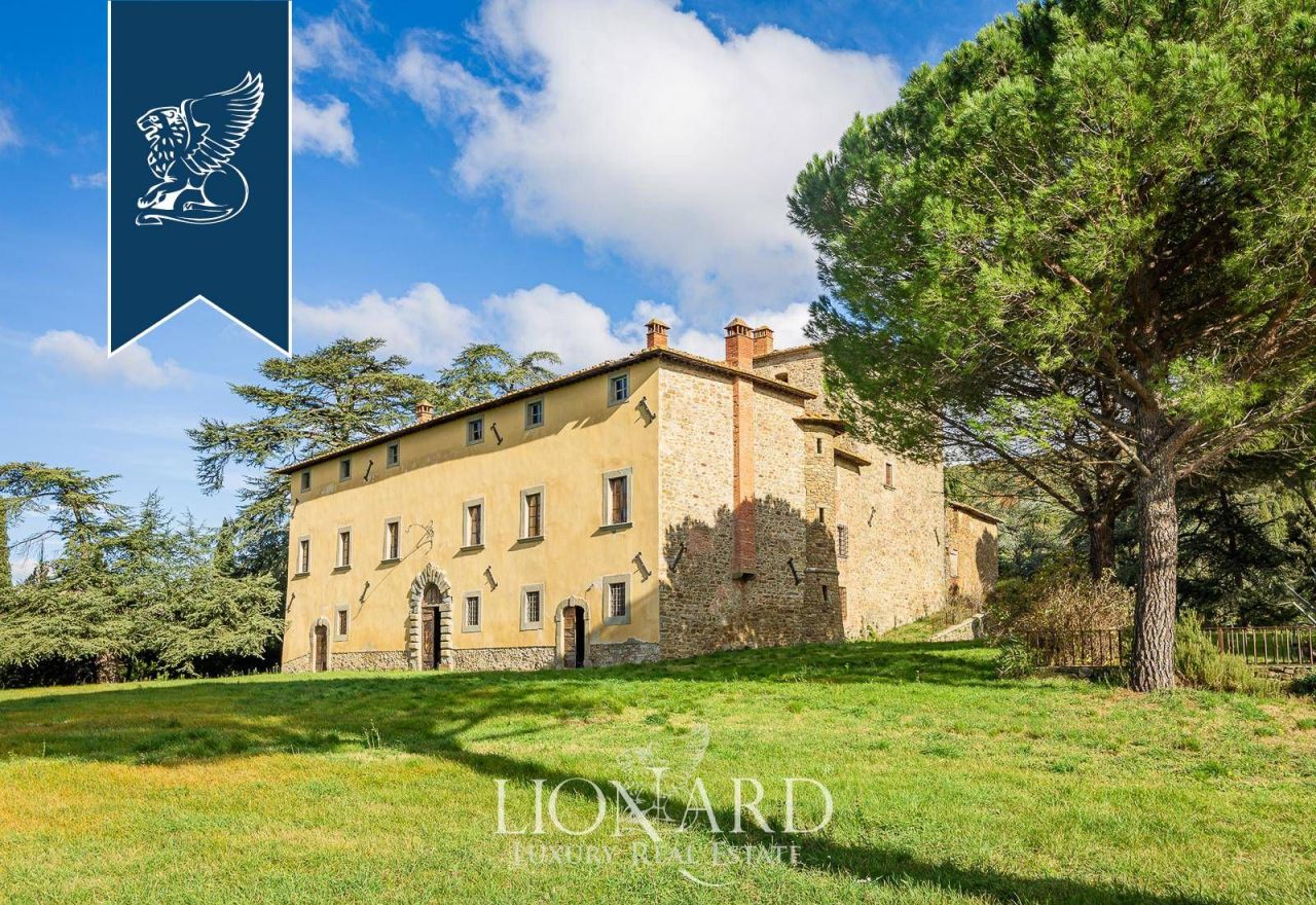 Замок в Ареццо, Италия, 3 000 м² - фото 5