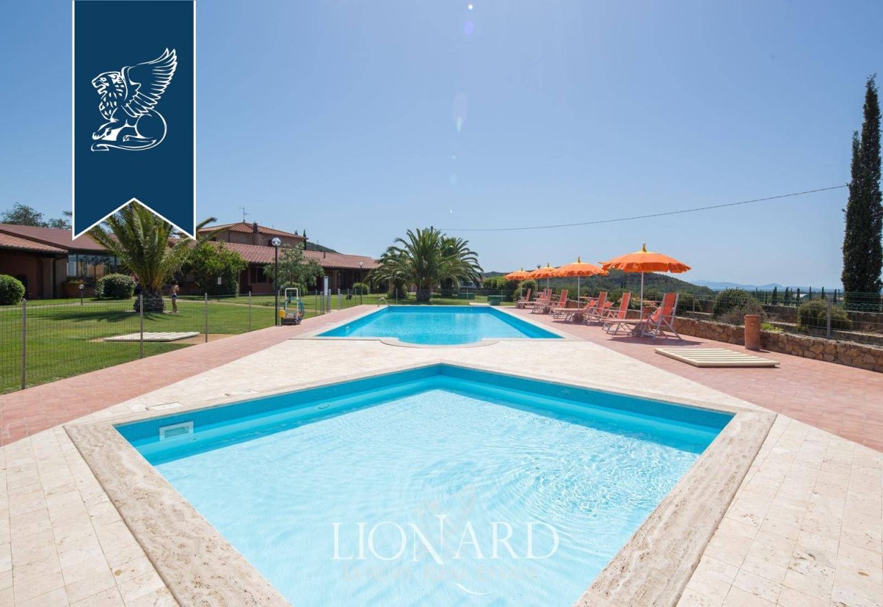 Ферма в Гроссето, Италия, 760 м² - фото 5