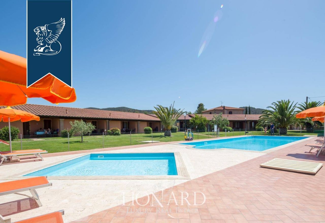 Ферма в Гроссето, Италия, 760 м² - фото 6