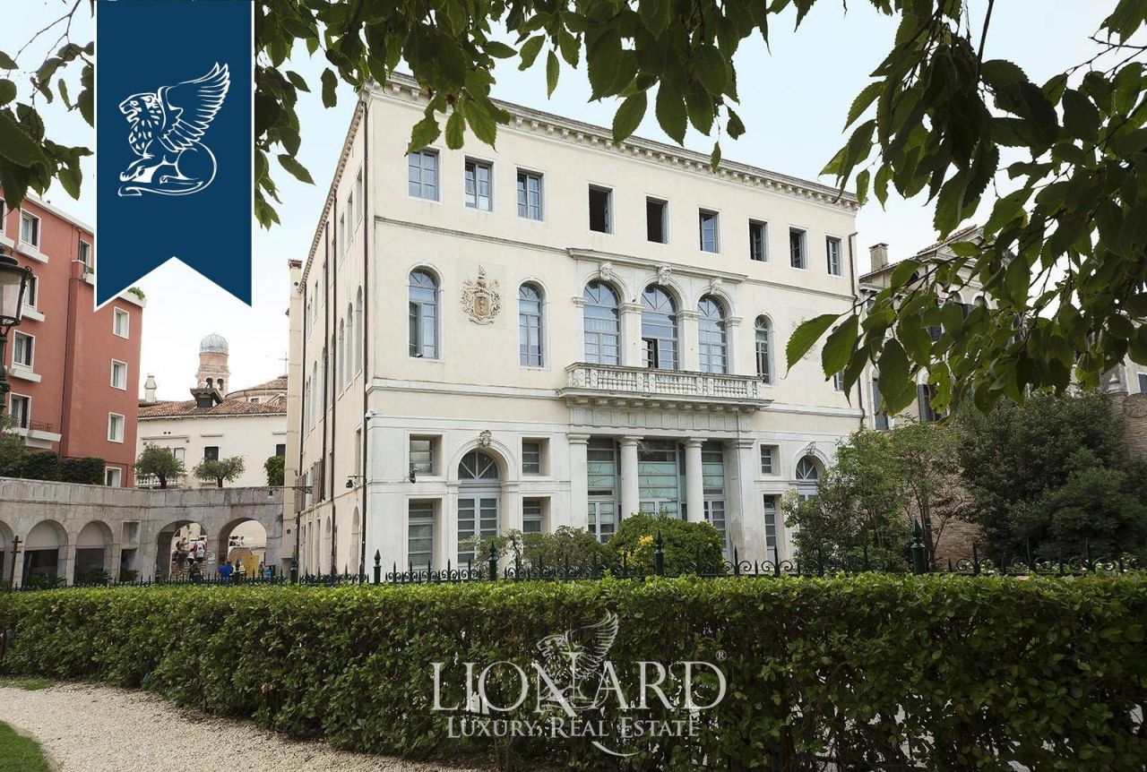 Дом в Венеции, Италия, 1 980 м² - фото 6