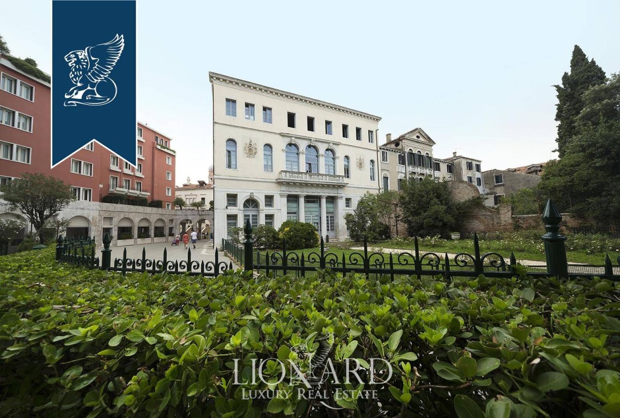 Дом в Венеции, Италия, 1 980 м² - фото 7