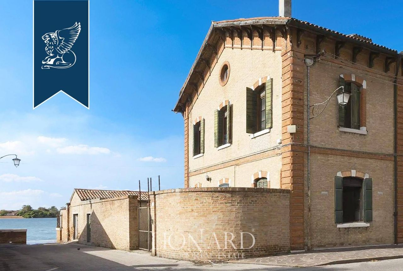 Вилла в Венеции, Италия, 720 м² - фото 8