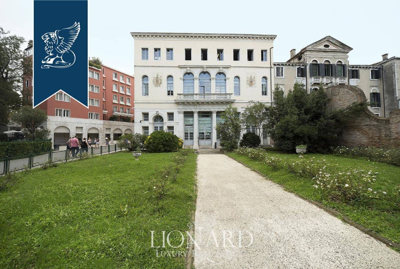 Дом в Венеции, Италия, 1 980 м² - фото 10