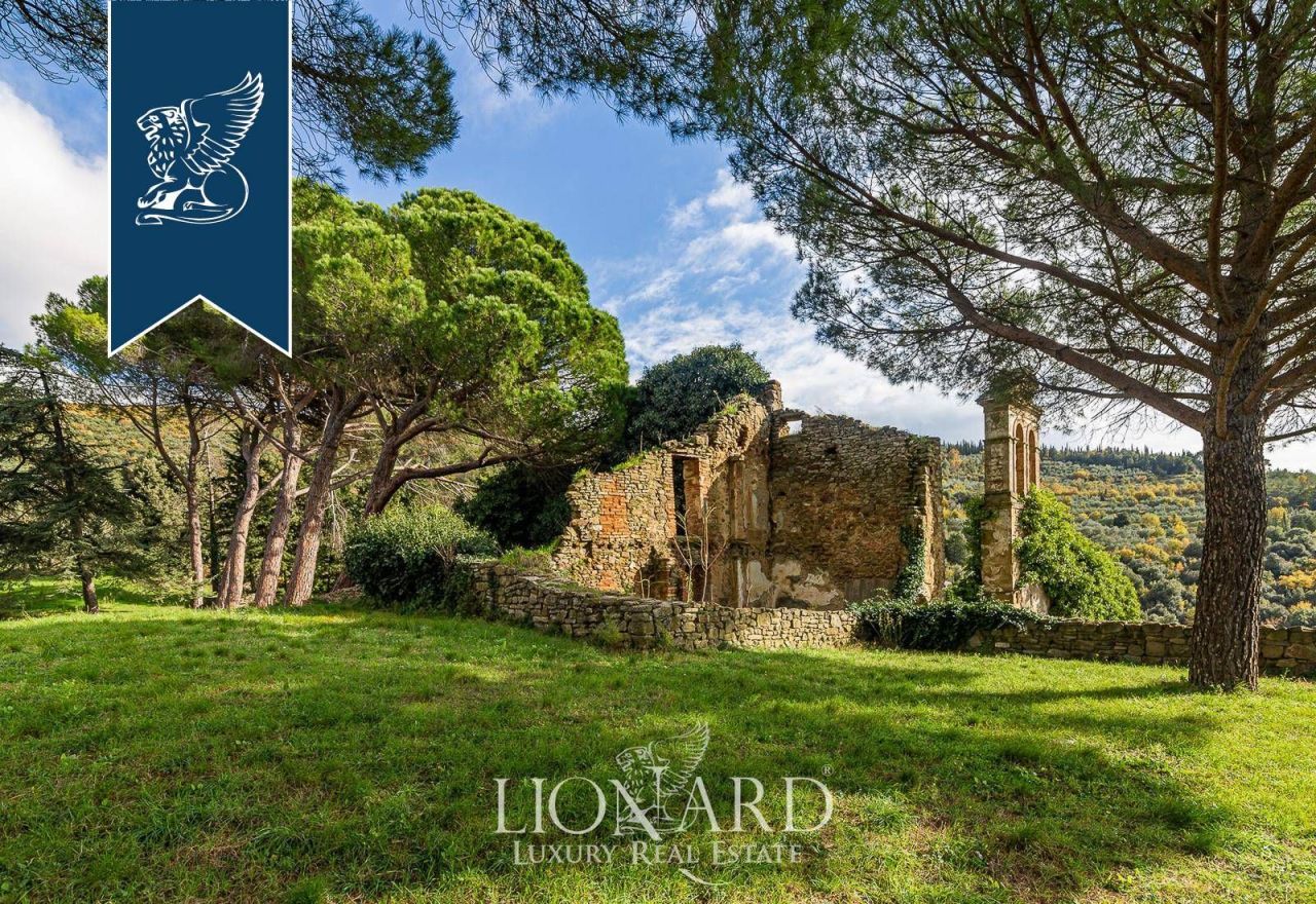 Замок в Ареццо, Италия, 3 000 м² - фото 13