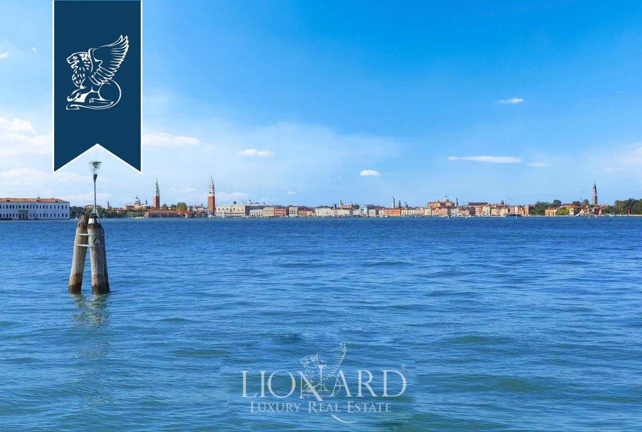 Вилла в Венеции, Италия, 720 м² - фото 13