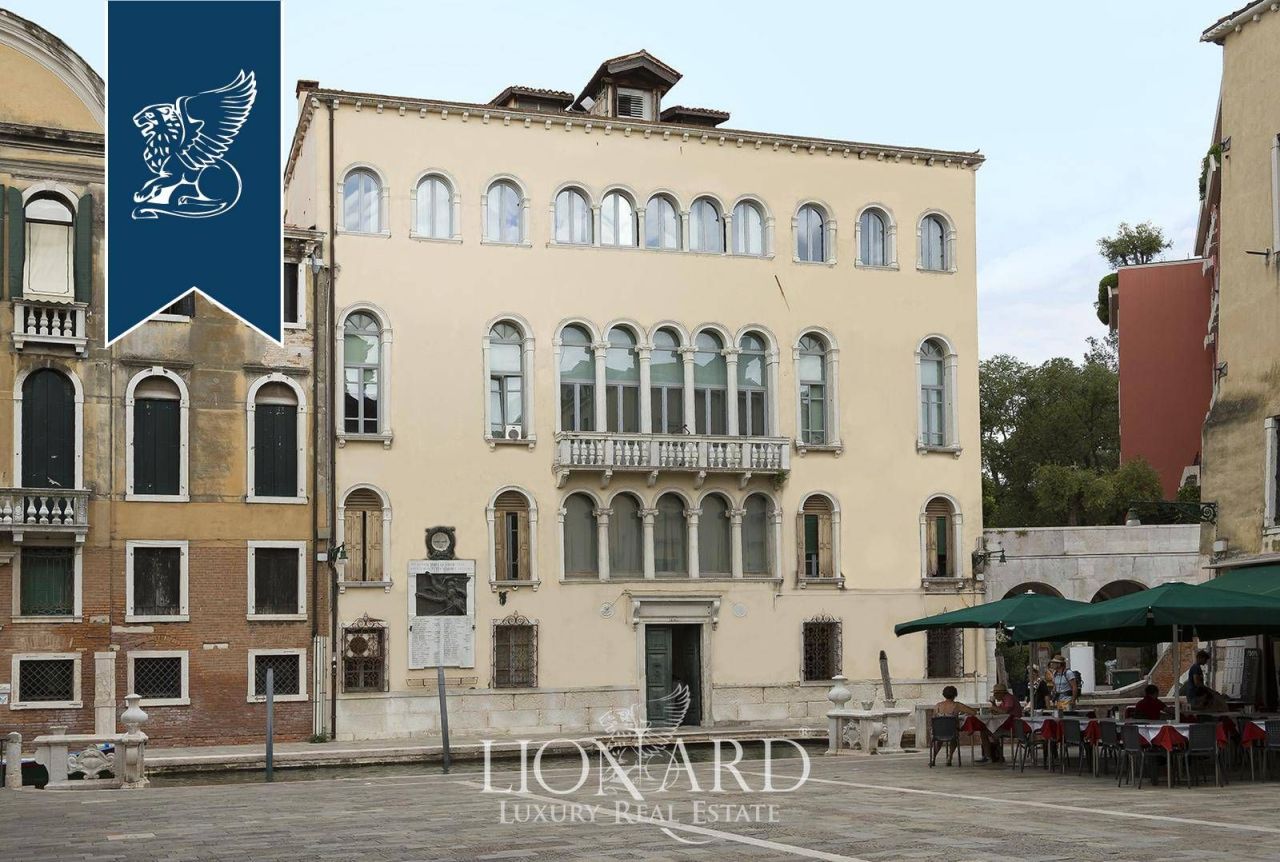 Дом в Венеции, Италия, 1 980 м² - фото 17