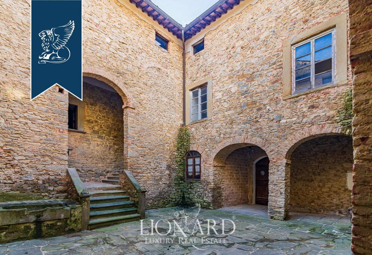 Замок в Ареццо, Италия, 3 000 м² - фото 17