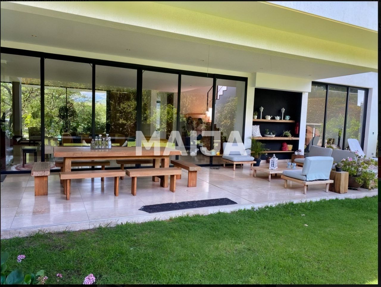 Дом Puembo, Эквадор, 498 м² - фото 2