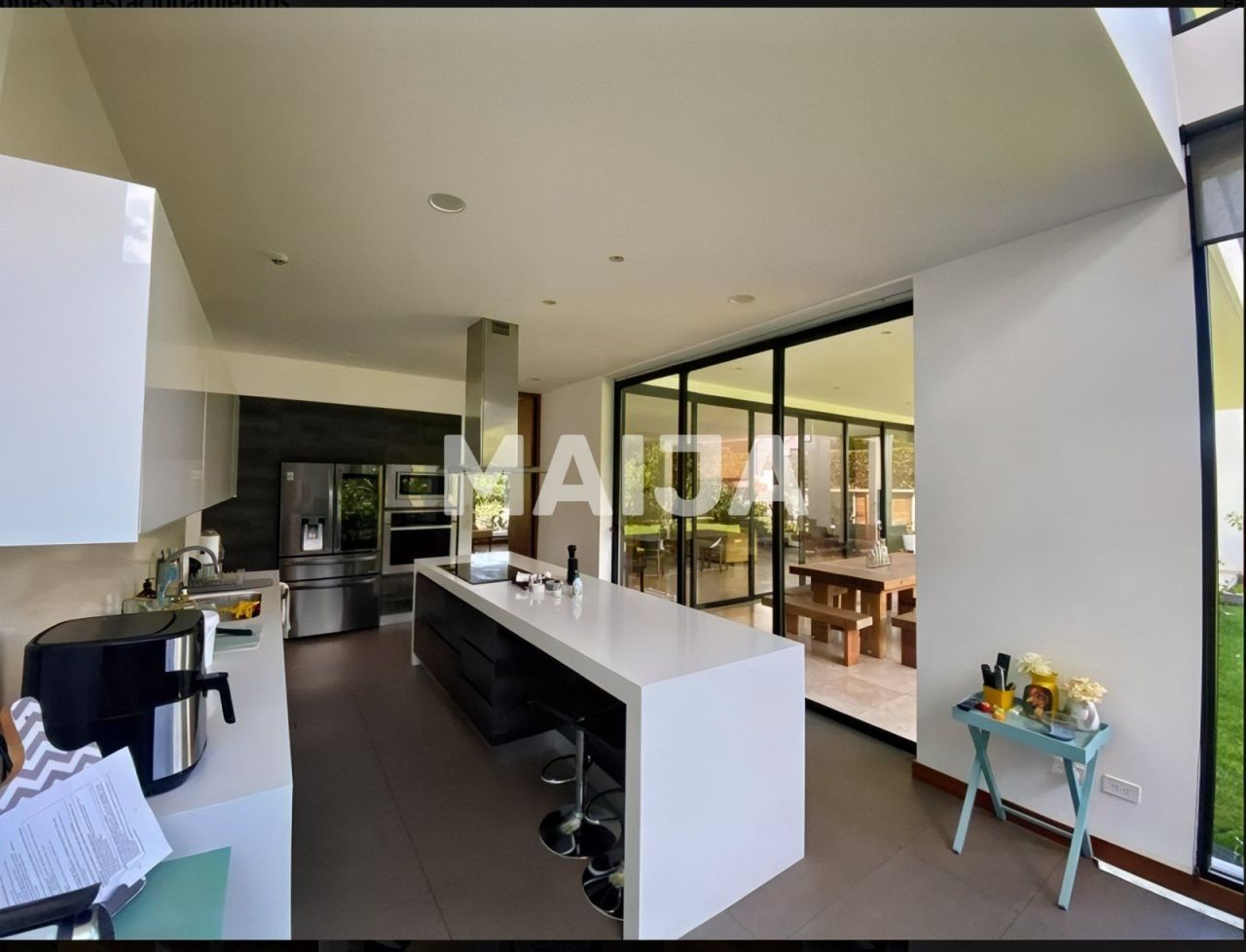 Дом Puembo, Эквадор, 498 м² - фото 9