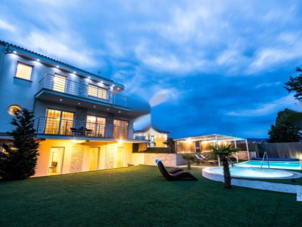 Дом в Опатии, Хорватия, 697 м² - фото 1