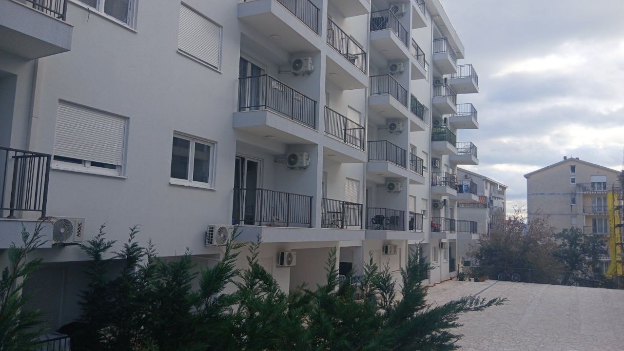 Квартира в Будве, Черногория, 52 м² - фото 1