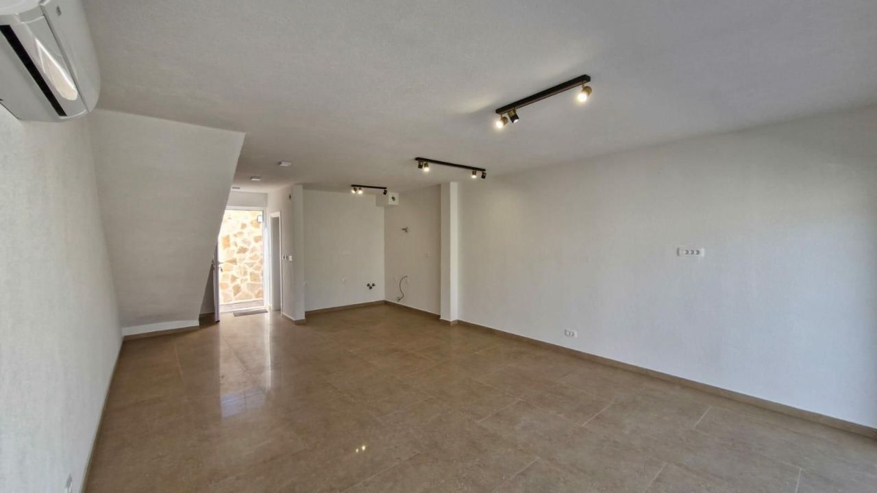 Дом на полуострове Луштица, Черногория, 74 м² - фото 2