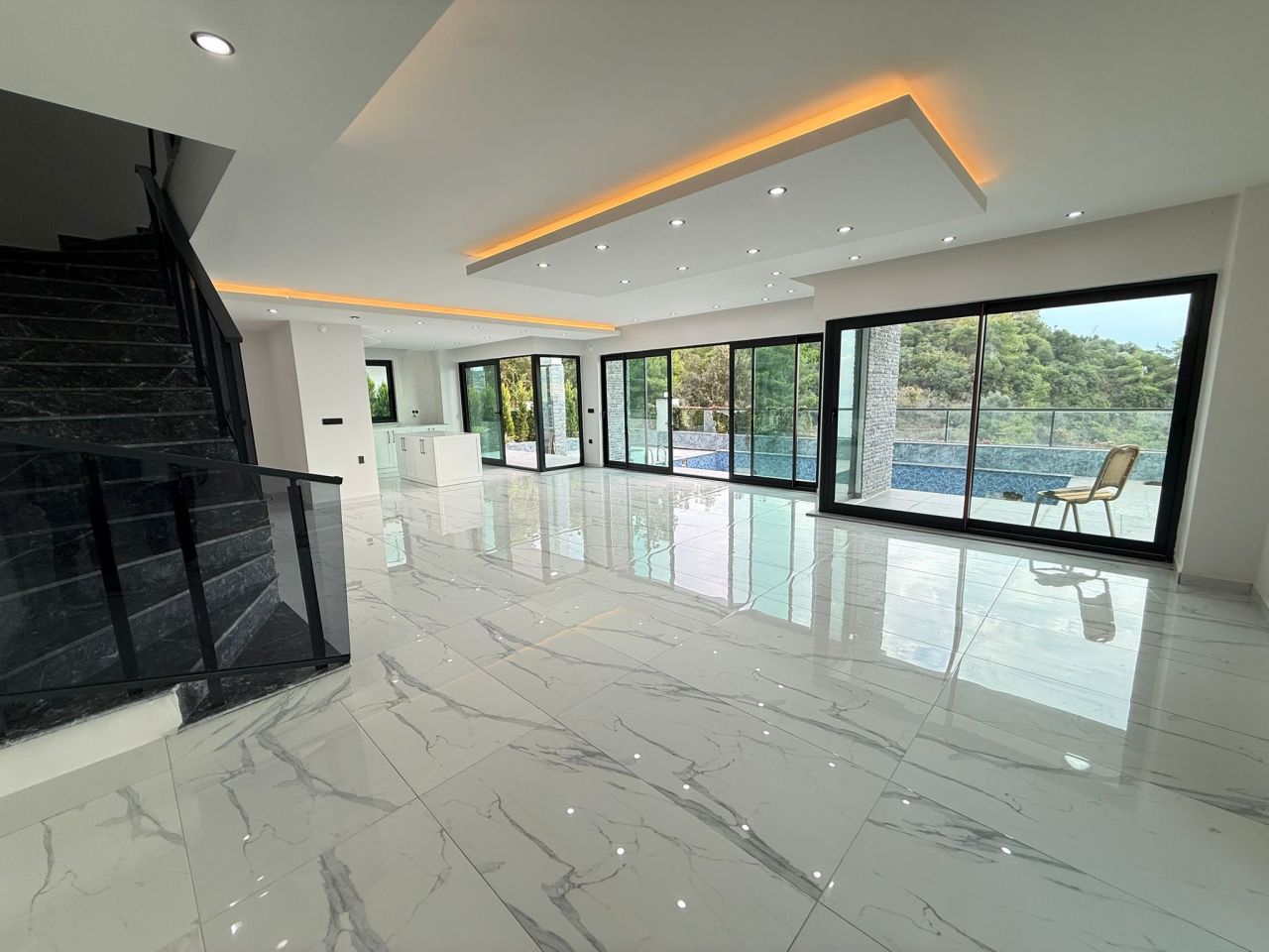 Вилла в Алании, Турция, 330 м² - фото 2