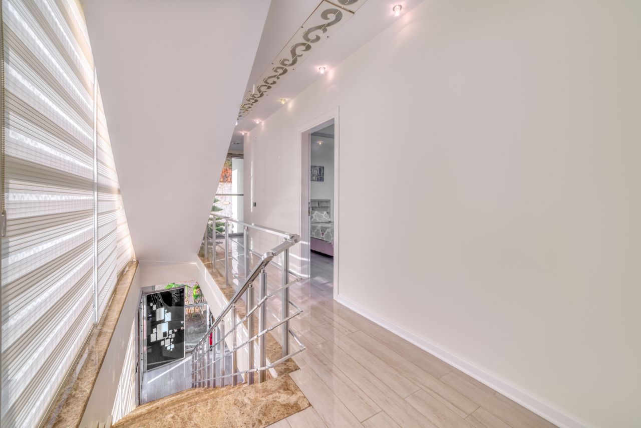 Вилла в Алании, Турция, 300 м² - фото 12